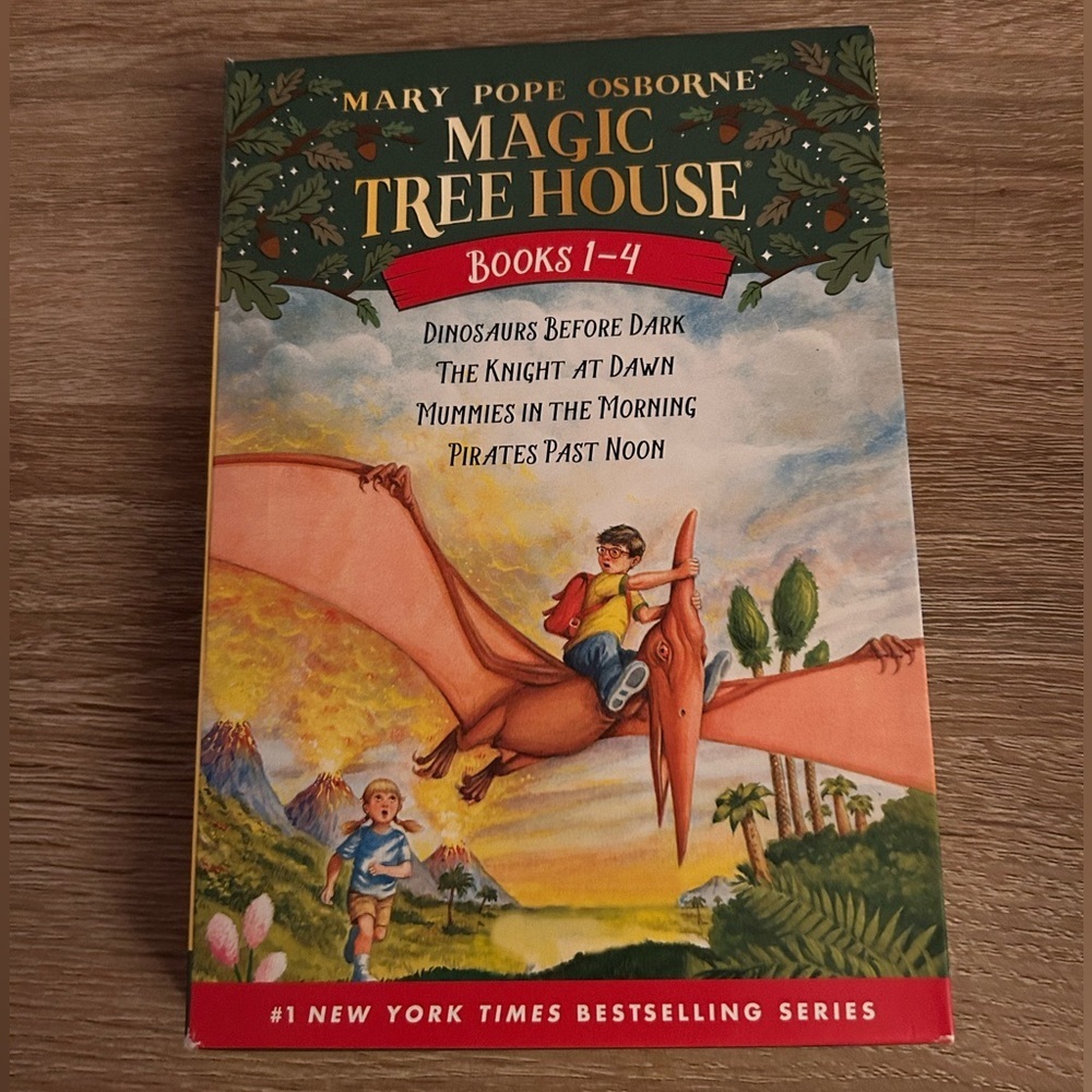 Magic Tree House Boxed Set of 4 (# 1 - 4)  by Mary Pope Osborne Paperback